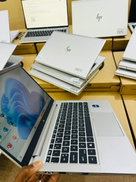 HP EliteBook 640 G9